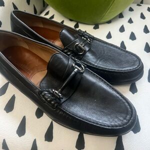 Johnston & Murphy loafer. Like new. Very comfortable. Dress or casual shoe.